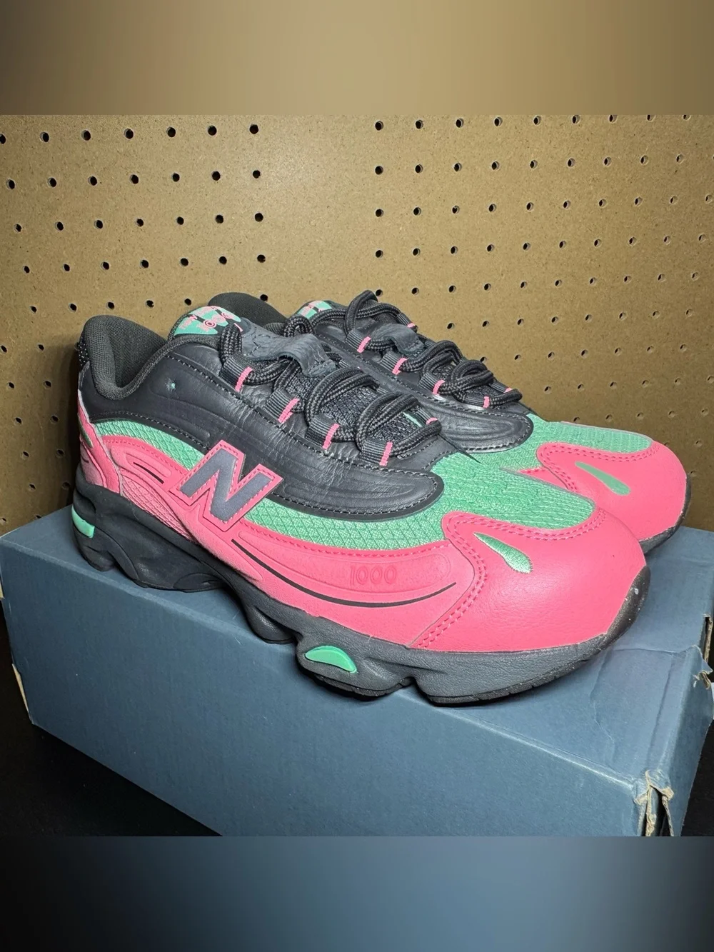 New Balance 1000 Sneakers Youth 5.5, Women’s 7